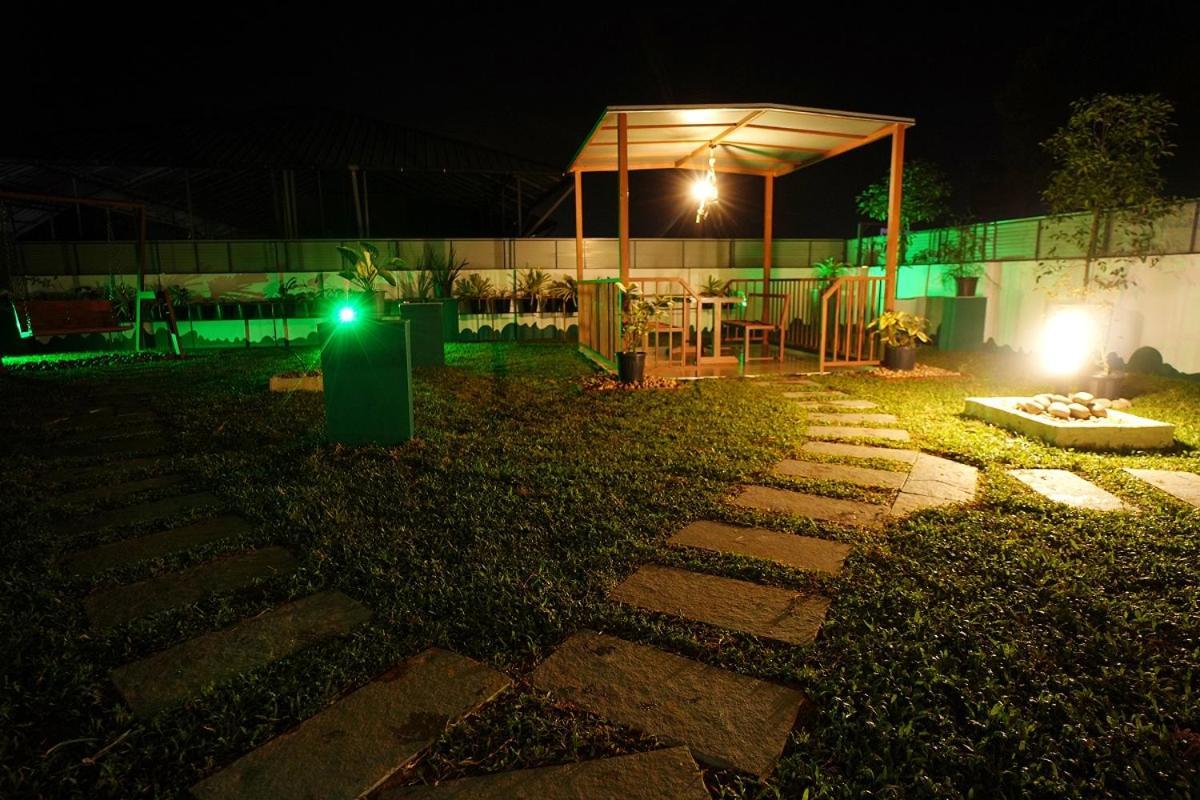 Universal Residency Perumpāvūr エクステリア 写真